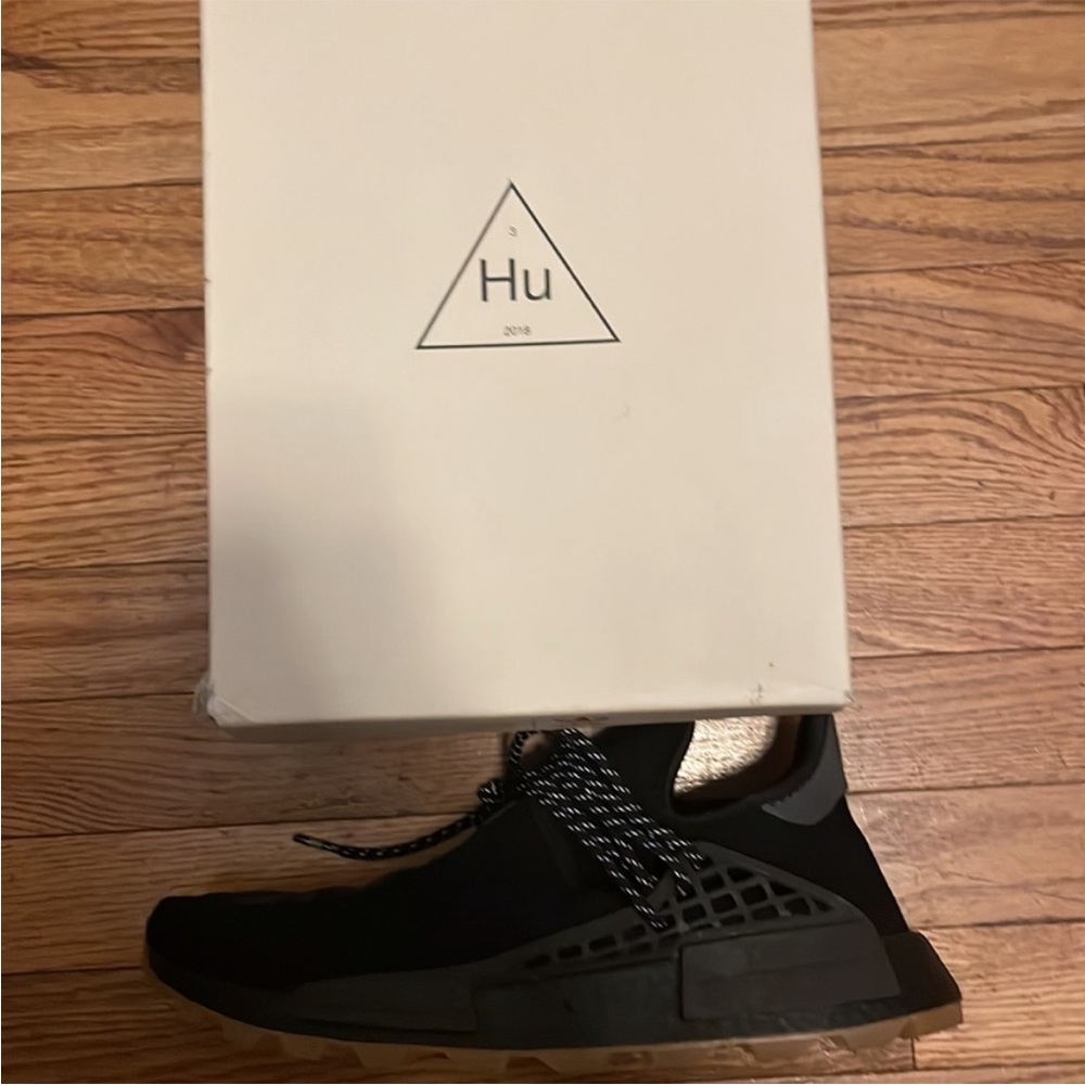Pharrel sneakers
